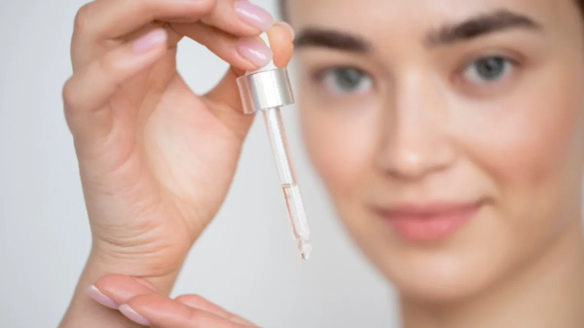 ¿Qué es la niacinamida y cómo ayuda a mejorar la salud de la piel?