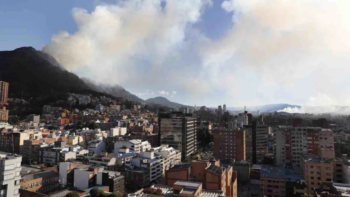 Ecuador gestiona cooperación para ayudar a Colombia a luchar contra los incendios