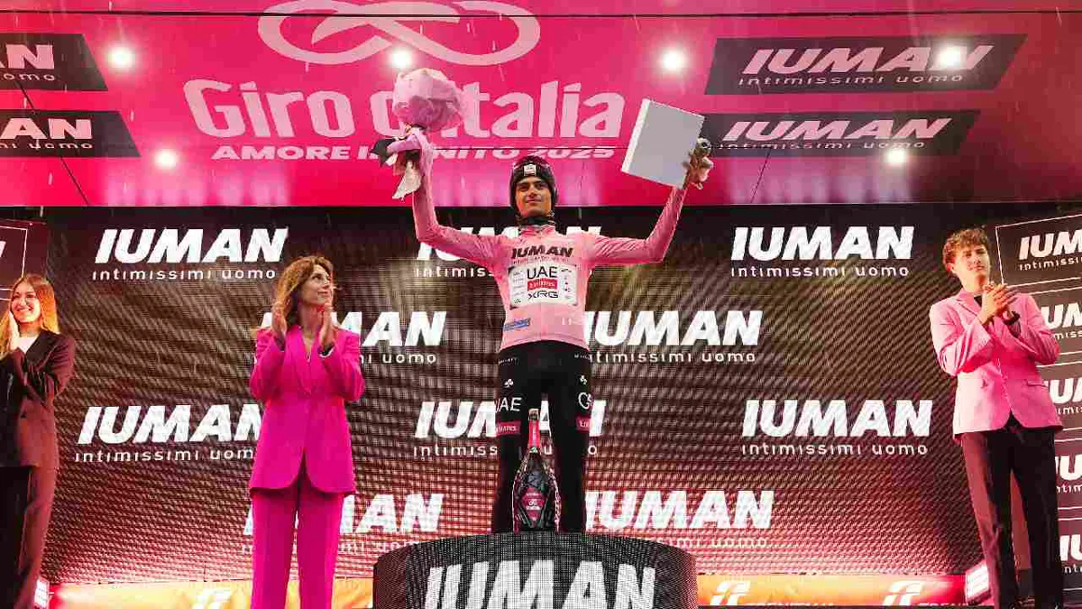 Dann Hoole se lleva la contrarreloj y Del Toro sigue con la maglia rosa