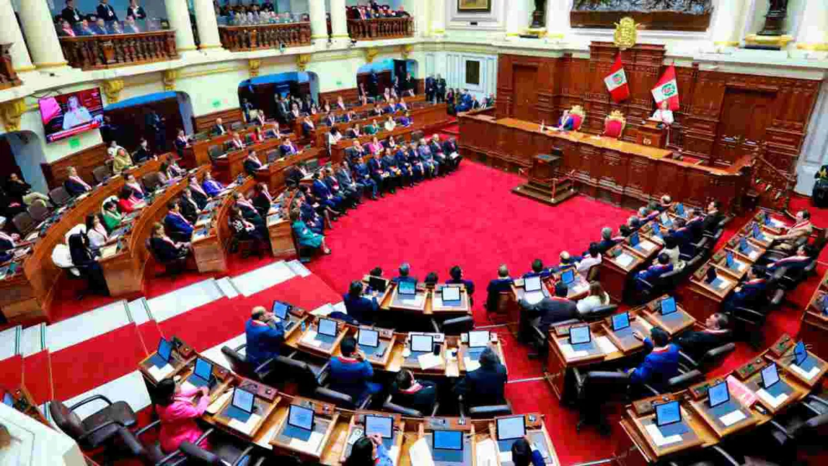 El Congreso de Perú escogerá hoy el nuevo presidente interino