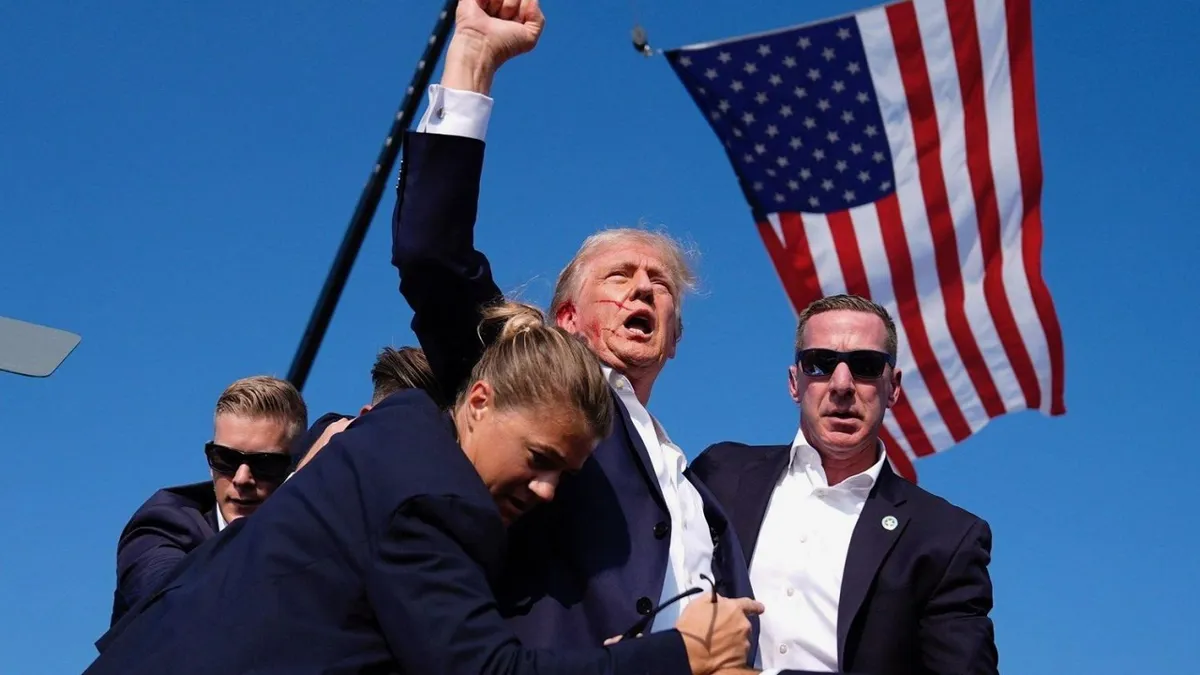 Donald Trump sufre un aparente atentado durante un acto de campaña