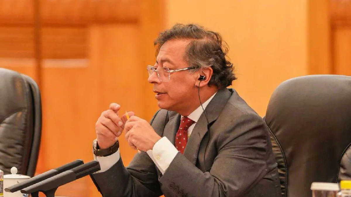 Gobierno Petro firma plan de cooperación para adherirse a Nuevas Rutas de la Seda