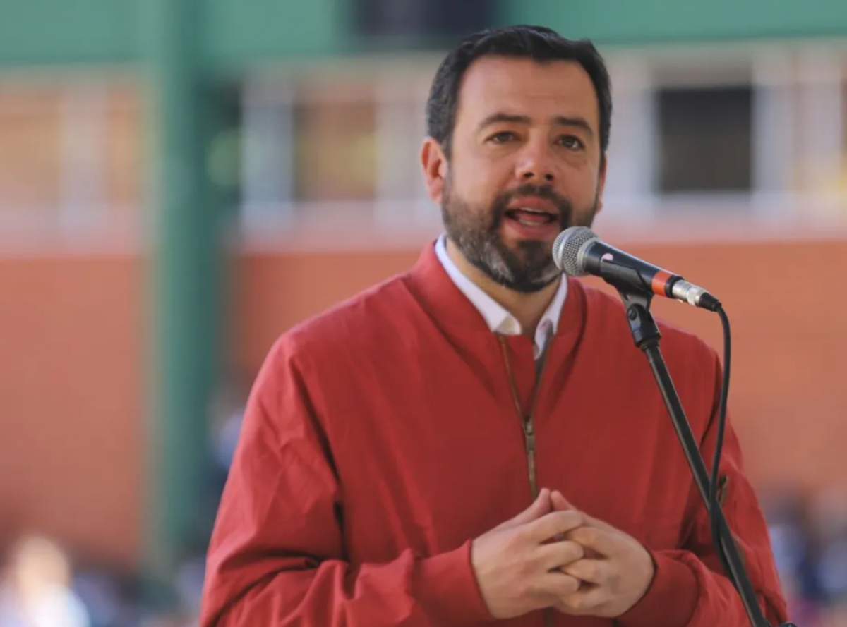 Alcalde ordena sanciones por funcionarias coladas en TransMilenio tras video viral
