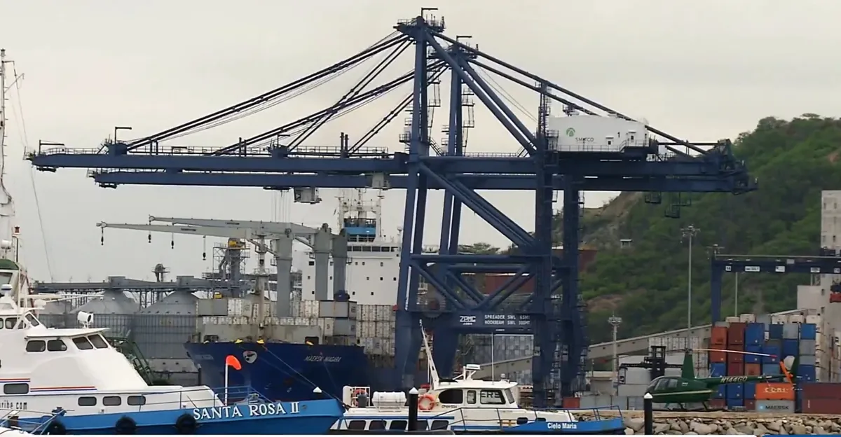 Fuerte tensión comercial entre Colombia y Ecuador: Petro desautoriza incremento de aranceles