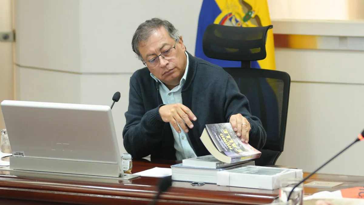 Petro se reúne con la FLIP tras múltiples encontronazos y ataques con la prensa