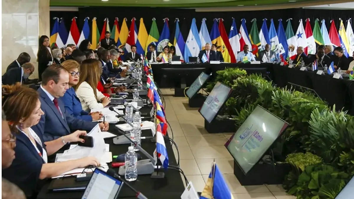 La CELAC convoca a una reunión de urgencia por despliegue militar de EE.UU. en el Caribe