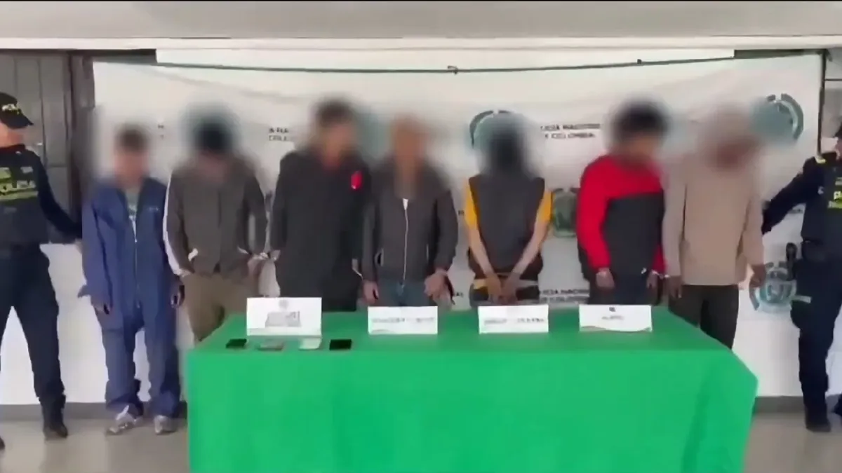 Capturaron a siete personas que robaban una droguería camuflados como habitantes de calle