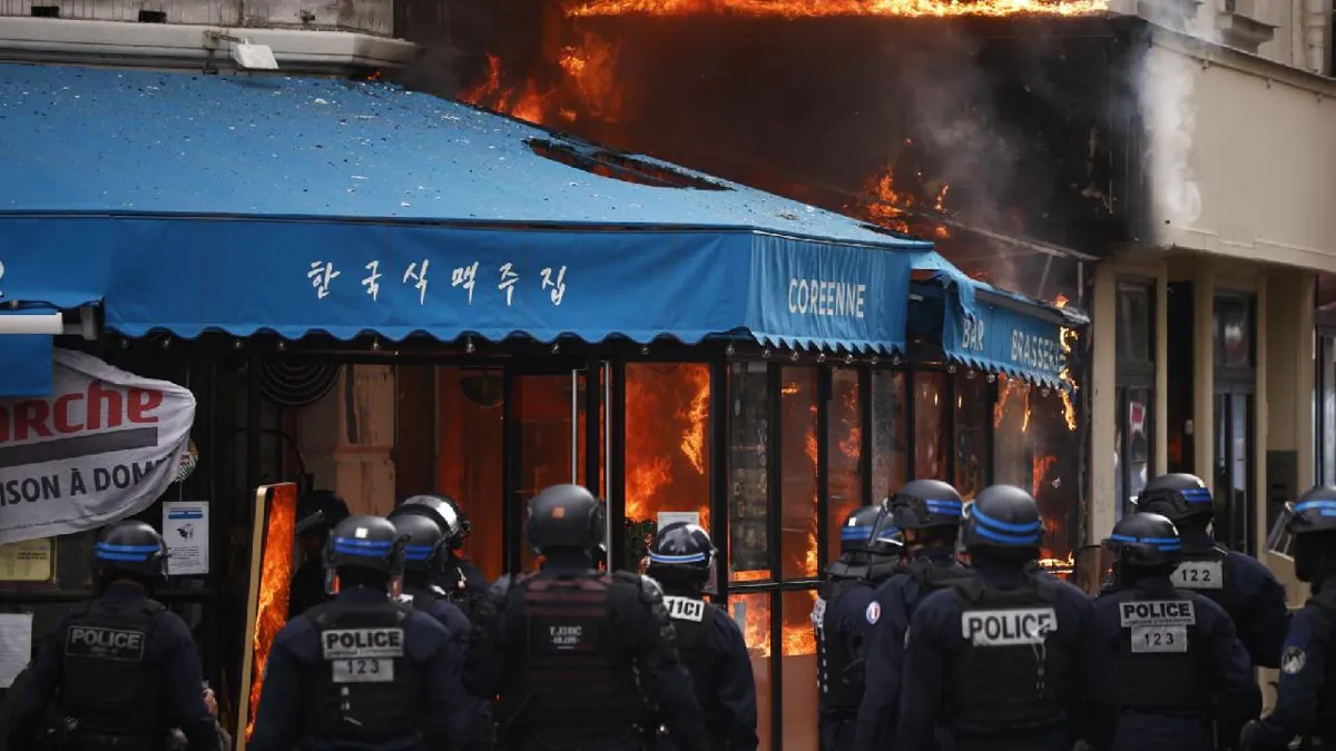 Cerca de 200 detenidos a media mañana en Francia en las protestas para bloquear el país