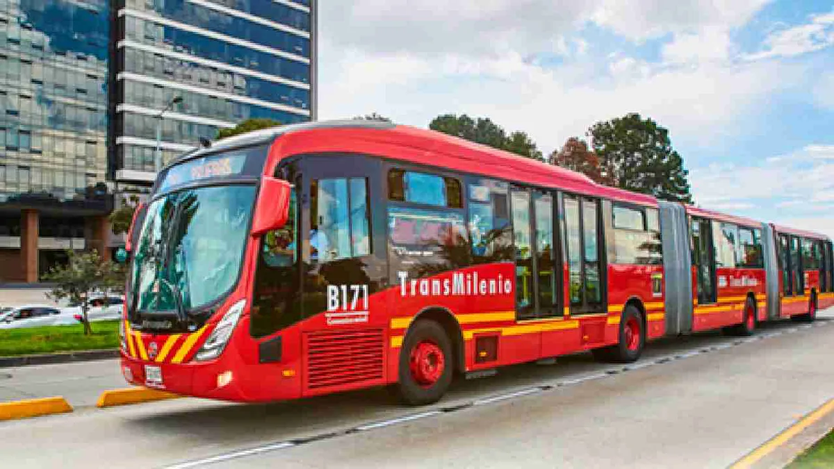 Congelan el precio del Transmilenio y aumenta la tarifa del SITP