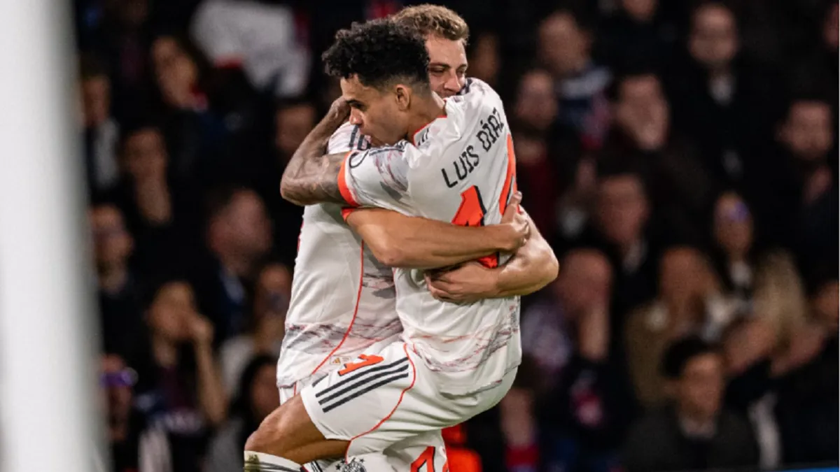 Doblete y explusión para Luis Díaz ante el PSG en Champions