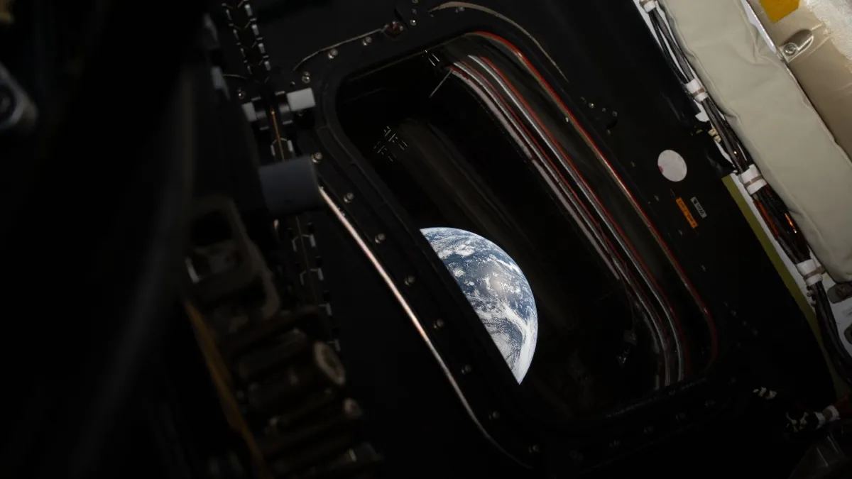 Artemis II completa con éxito la inyección translunar y avanza hacia la Luna