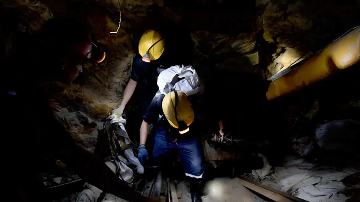 Al menos siete mineros atrapados tras el derrumbe en un socavón en el Cauca