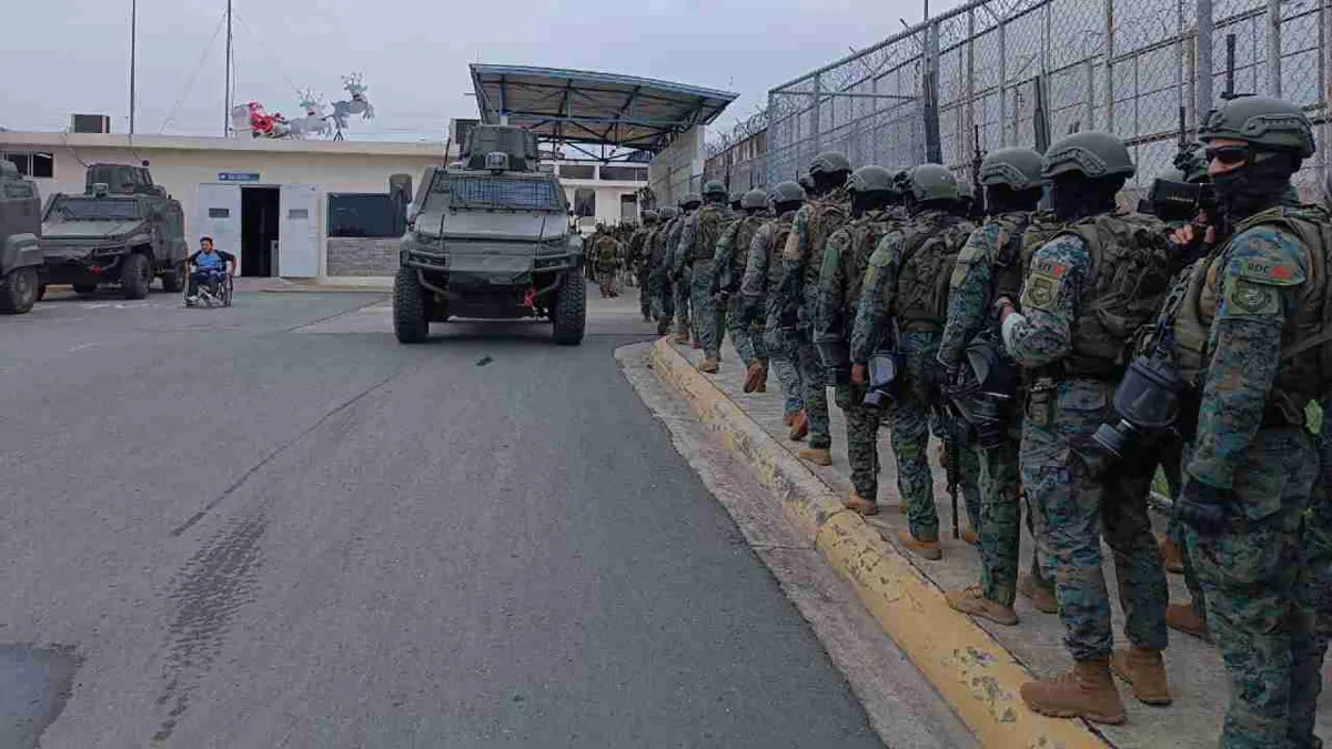 Presidente de Ecuador decreta estado de excepción tras motines en cárceles