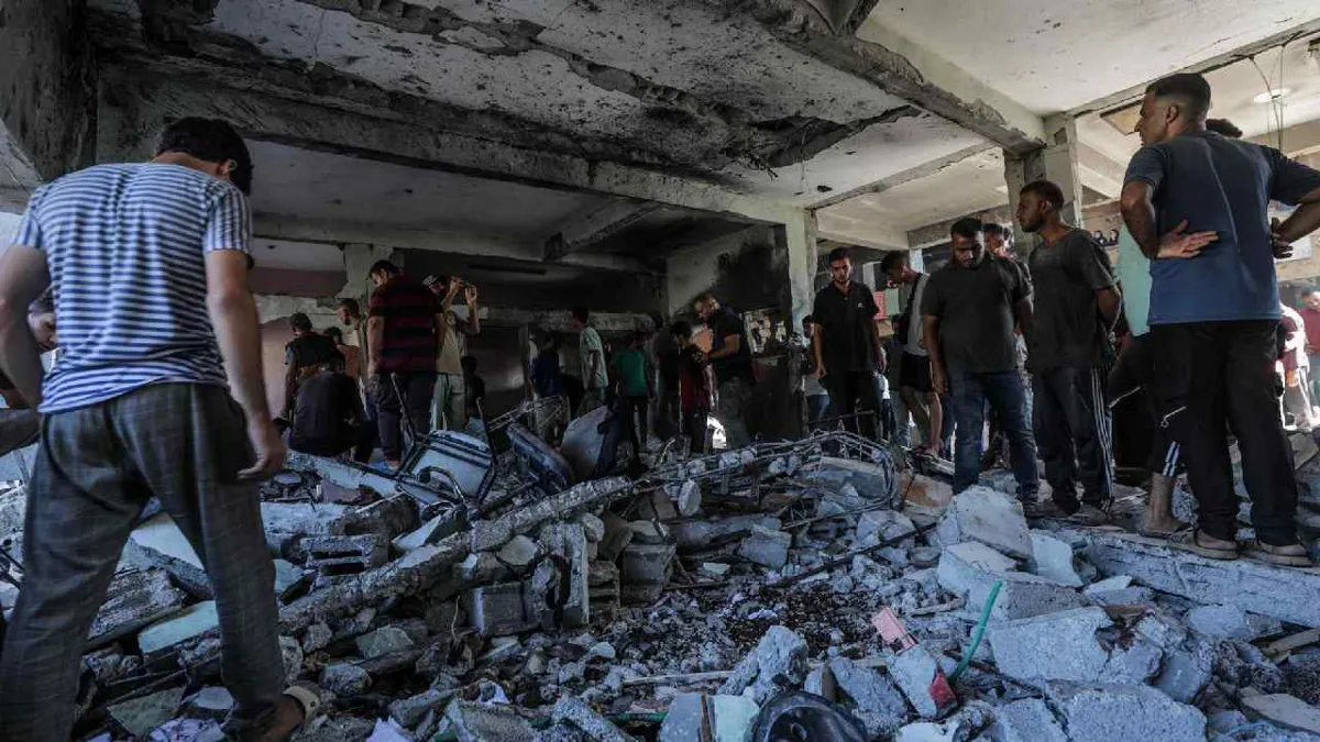 Al menos 26 muertos en un ataque israelí contra una escuela en Gaza que acoge desplazados