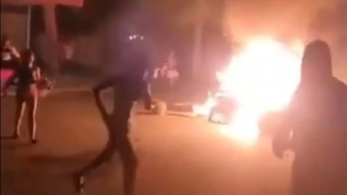 Manifestantes incendian sede del Partido Comunista en Cuba en medio de protestas por apagones y escasez de combustible