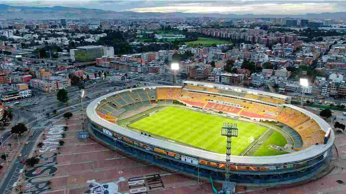 Aplazan tres partidos en el estadio El Campín de Bogotá por el mal estado de la cancha
