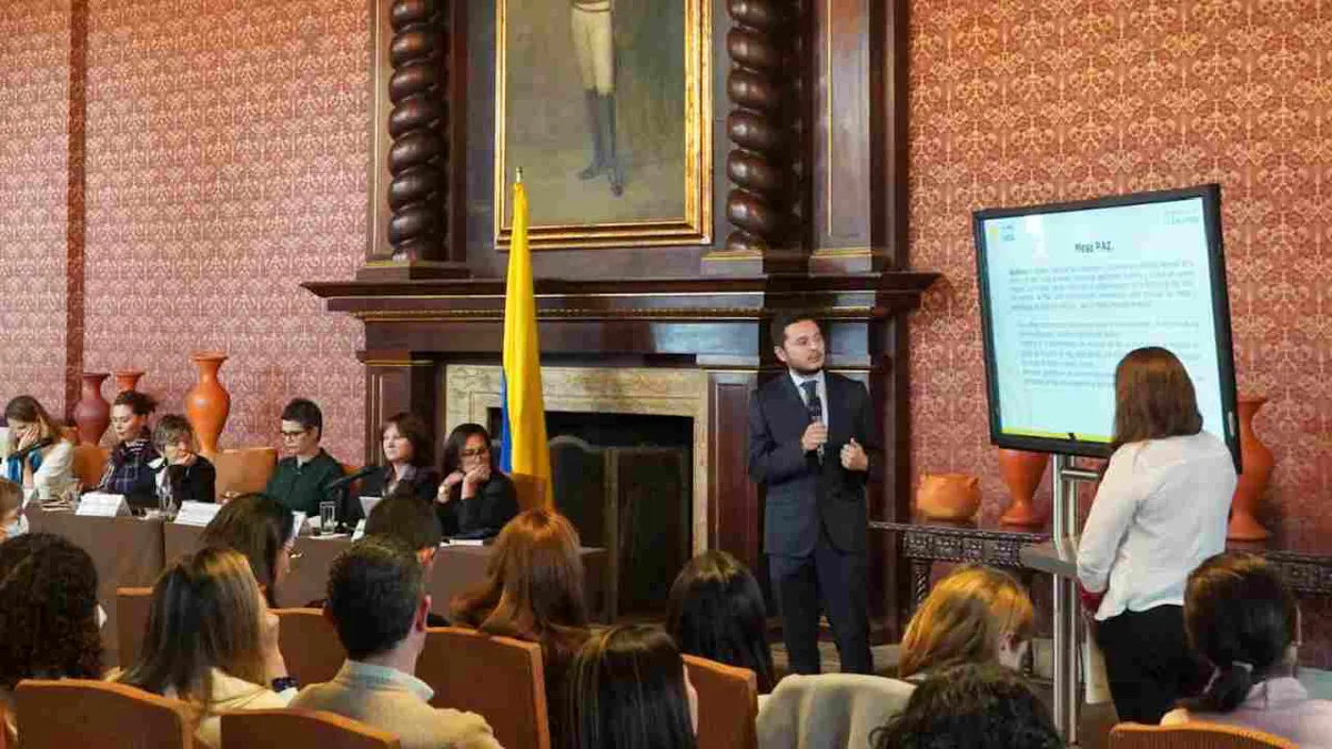 Gobierno instala una “Mesa de Paz” para fortalecer la cooperación internacional