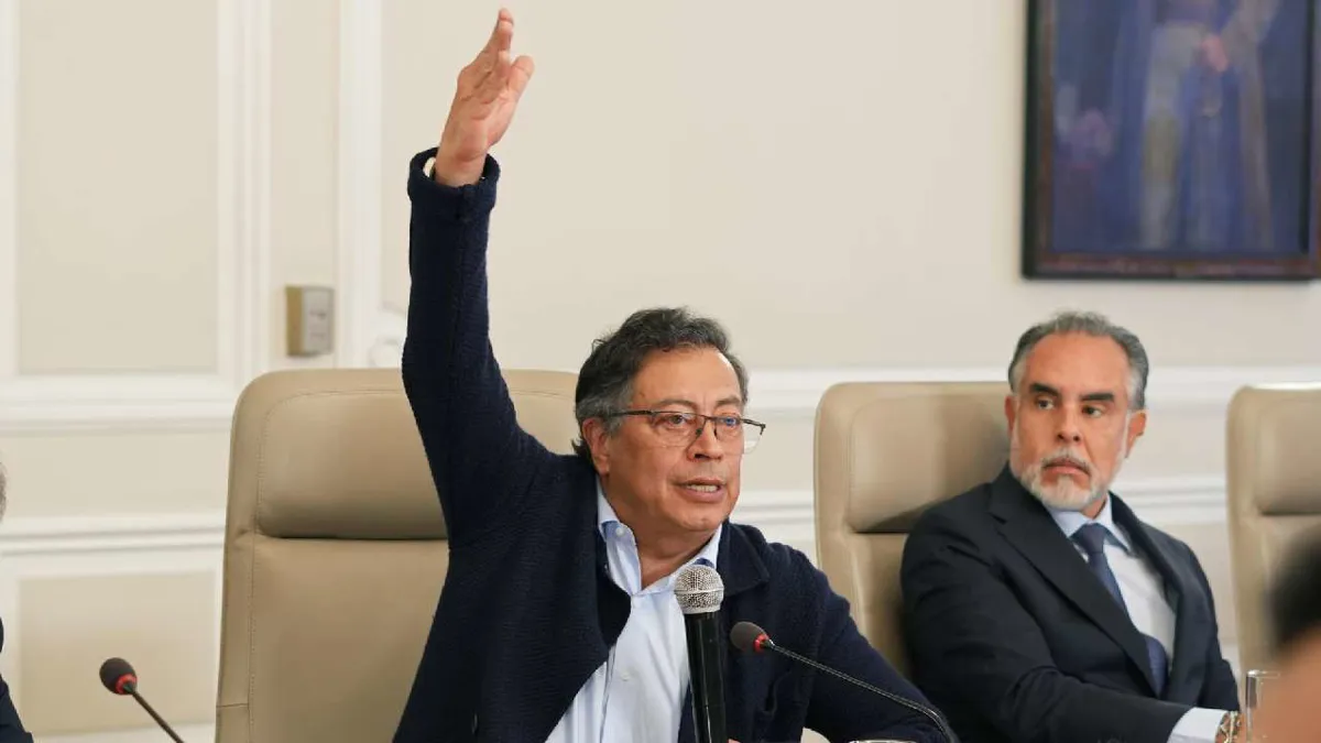 Petro critica actitud ministros en reunión de gabinete e insinúa cambios en el Gobierno