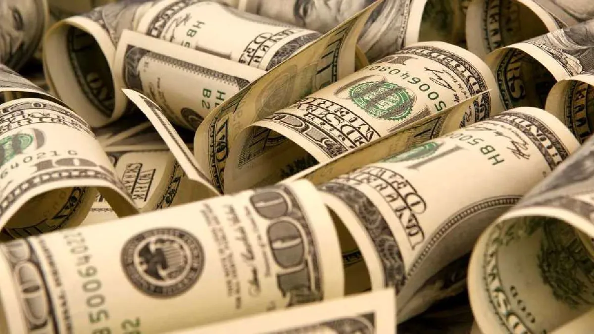El dólar se negocia en su nivel más bajo en más de cuatro años en Colombia