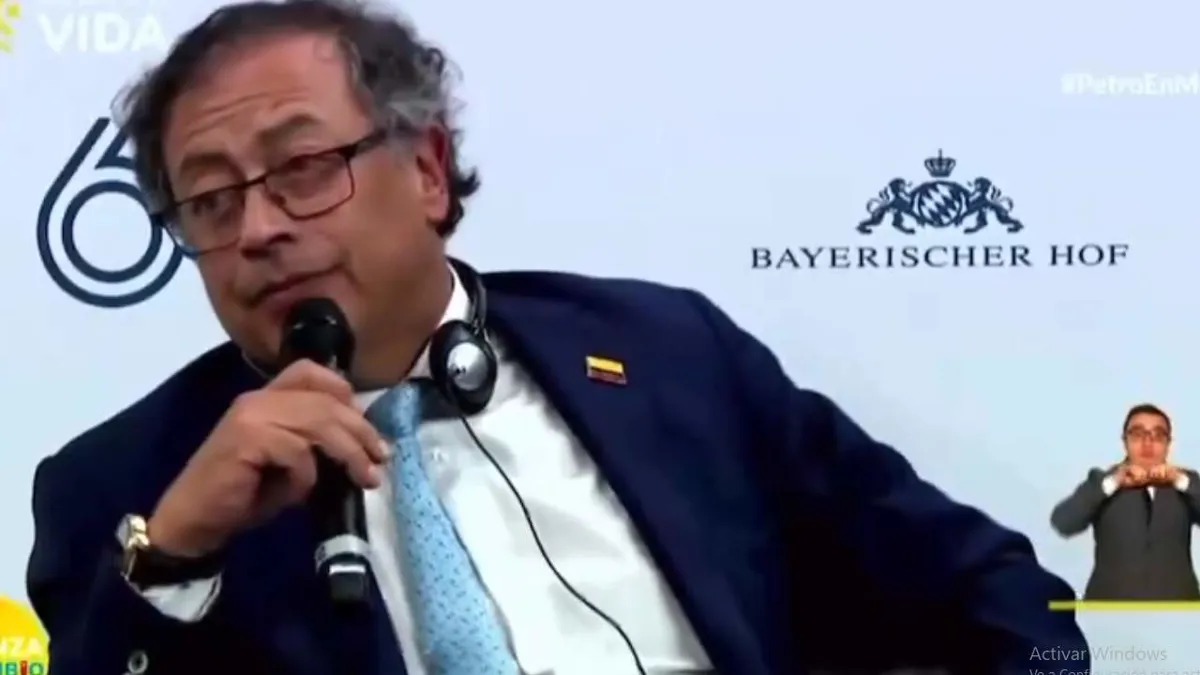 “En un mundo que habla de guerra, Colombia habla de paz”: Petro