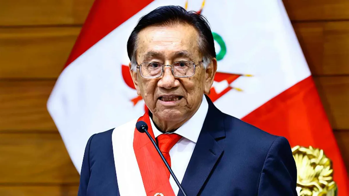 José María Balcázar jura como nuevo presidente interino de Perú