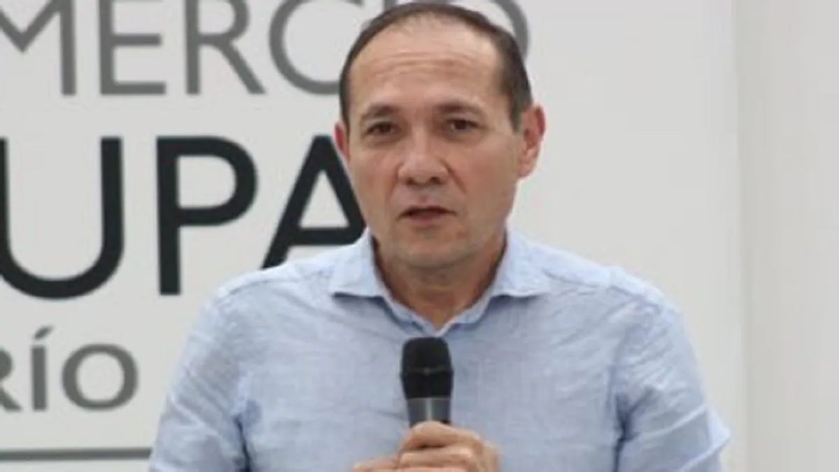 Petro nombra al exsenador Antonio Sanguino como nuevo ministro de Trabajo