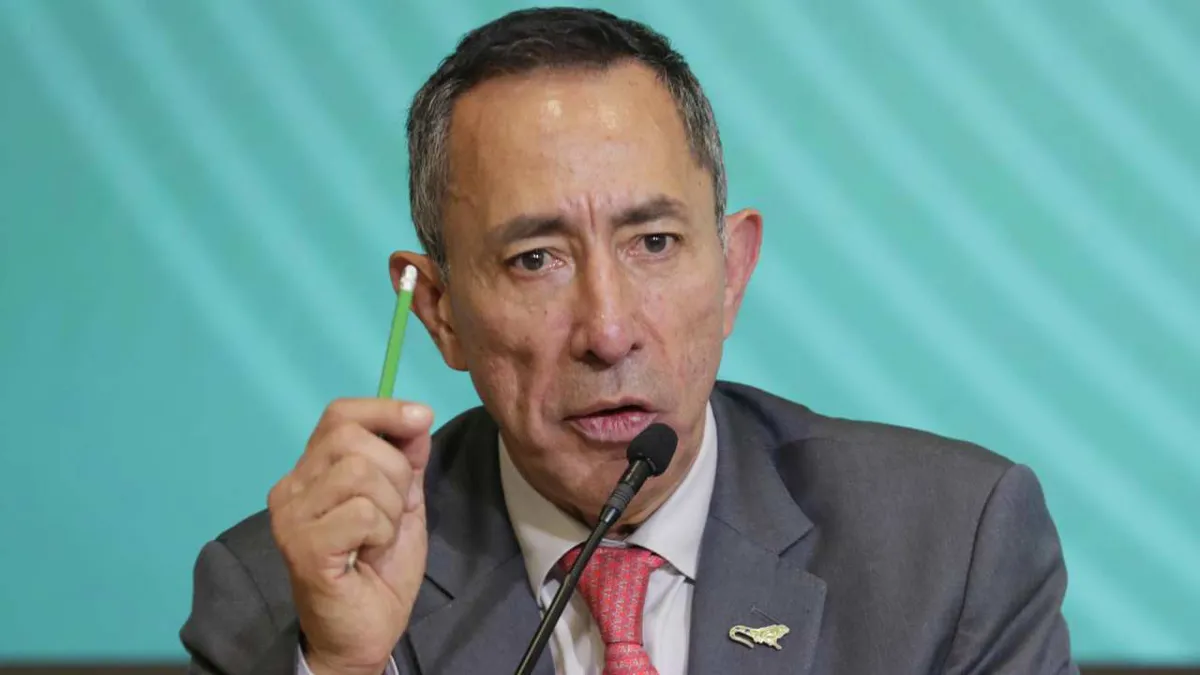 La Procuraduría investiga a Ricardo Roa por conflicto intereses